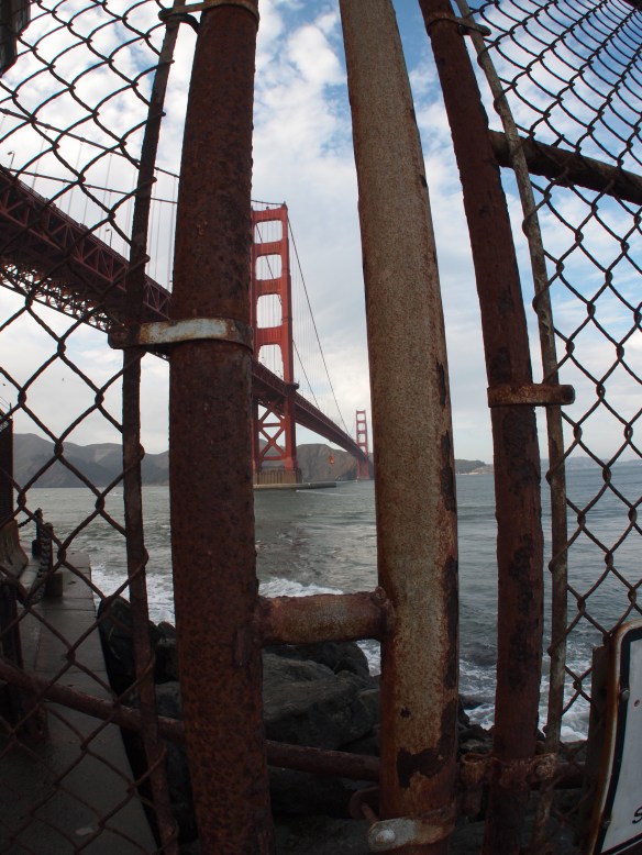 The same shot through the gage - notice the extreme bend of the parallel poles near the camera.